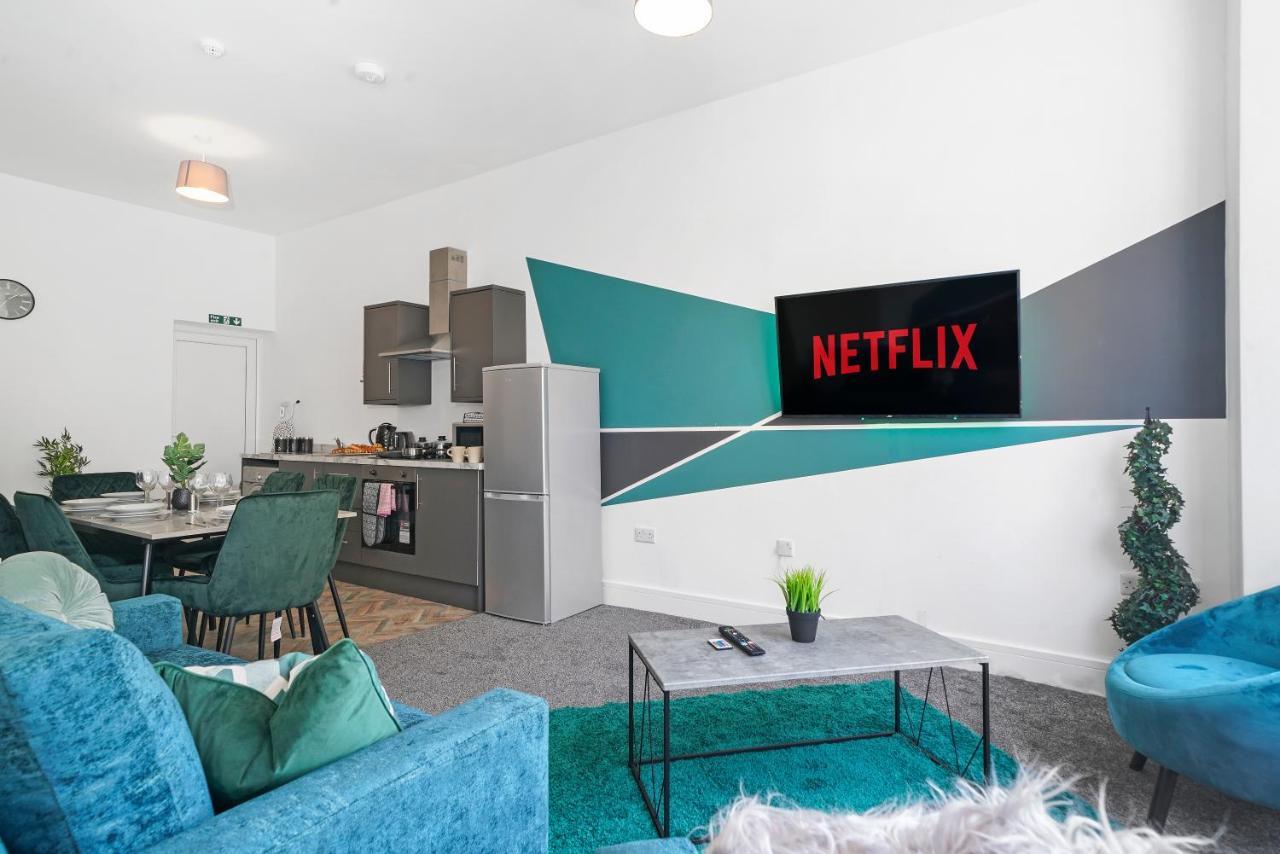 Luxe Holiday Apartments By Sasco Μπλάκπουλ Εξωτερικό φωτογραφία